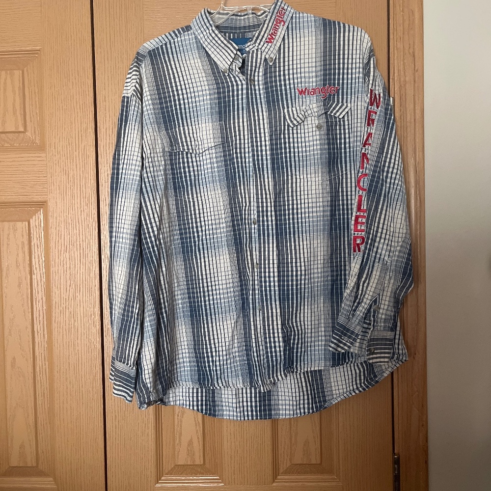 Wrangler button up